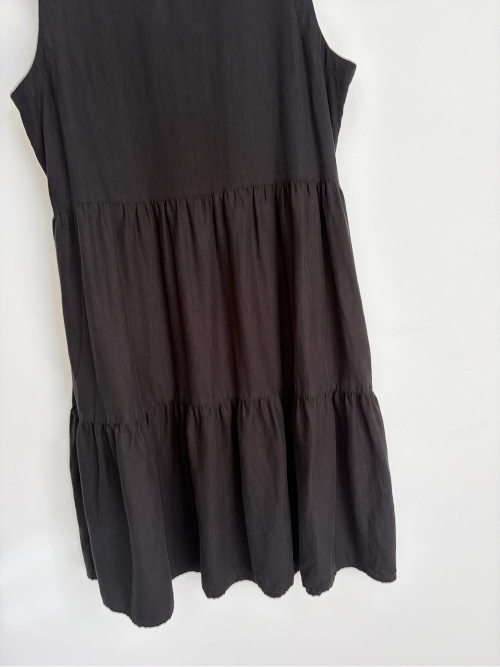 Matty M Linen Tiered Dress - Pockets  - Size M - Picture 3 of 7